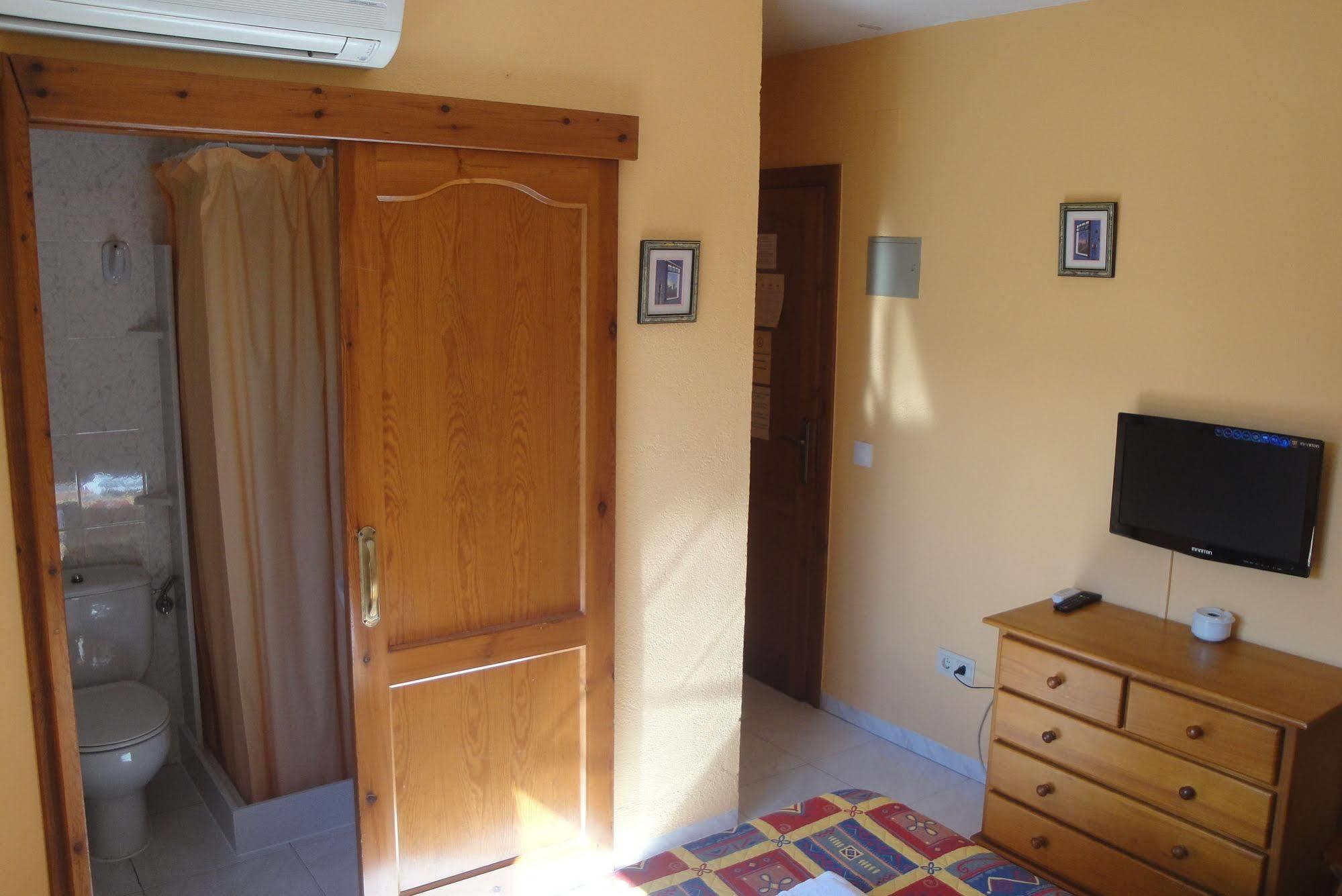 Hostal Cristina Denia Zewnętrze zdjęcie