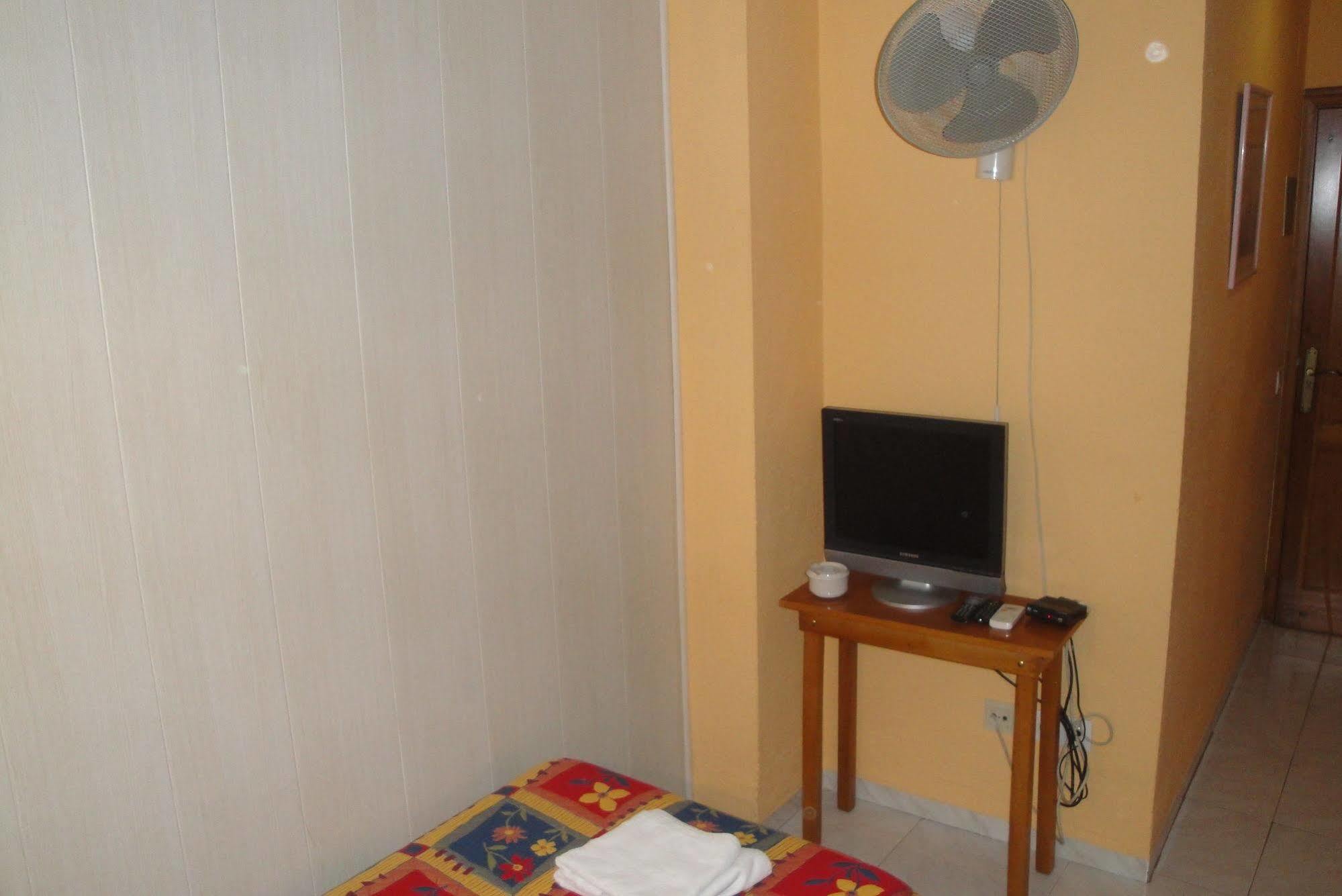Hostal Cristina Denia Zewnętrze zdjęcie