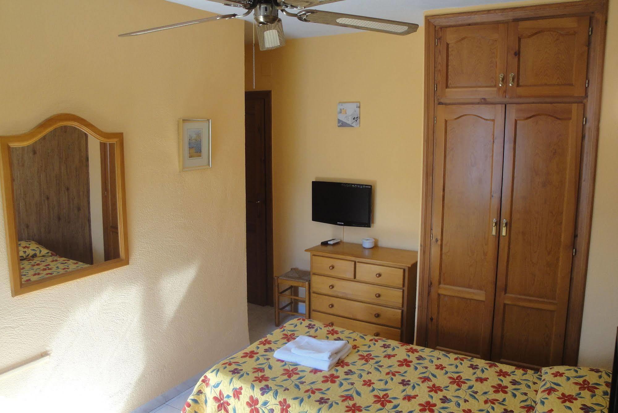 Hostal Cristina Denia Zewnętrze zdjęcie