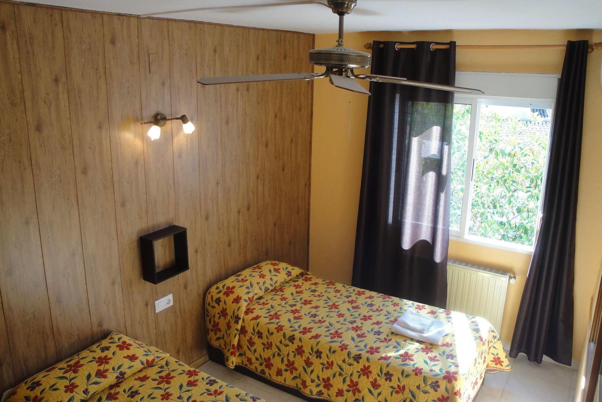 Hostal Cristina Denia Zewnętrze zdjęcie